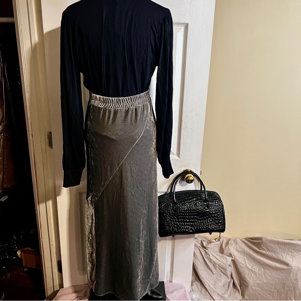 Front Row Shop Womens Gray Bias Asymmetric Cut Velvet Midi Boho Casual Skirt M/L - Picture 6 of 11